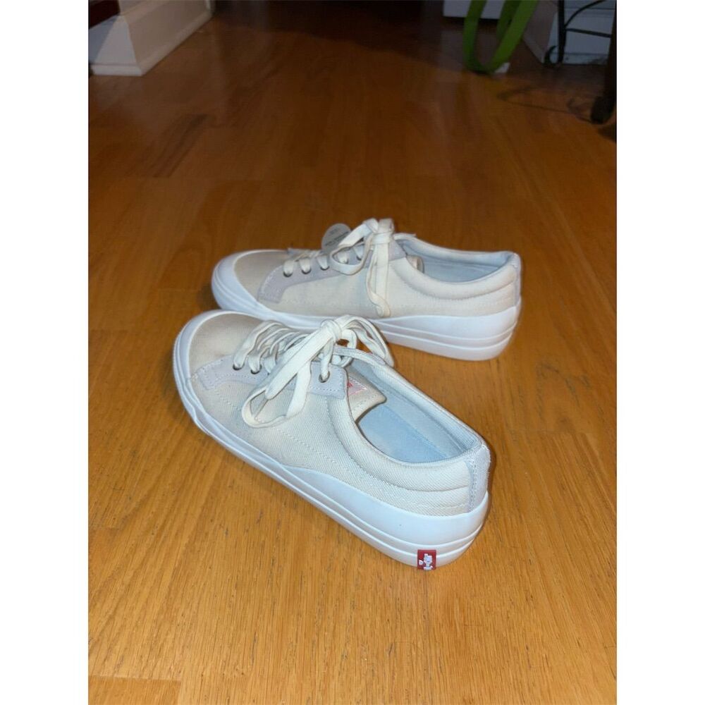 Levi's Women's Beige Canvas Sneakers Size 9 Standard Casual Lace-Up Shoes - Picture 6 of 11